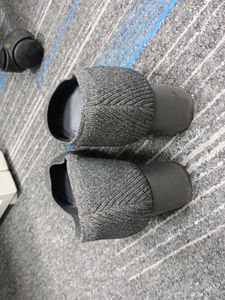 Grey Ribbed Round Toe Heels