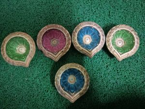 Decorative Diwali Oil Lamps (Set of 5)