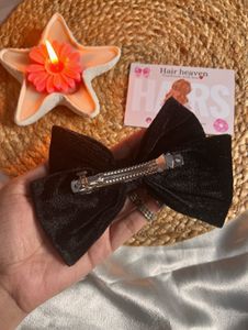luxurious bow clip