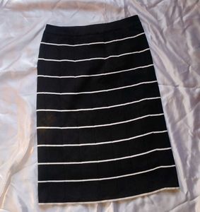 Chic Striped Skirt