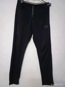 Women’s Like-New Jeans – Style That Fits Just Righ