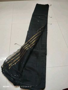 Elegant Black Saree With Blouse Pices