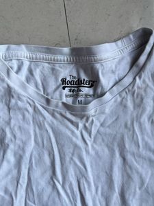 Mens round neck white tshirt