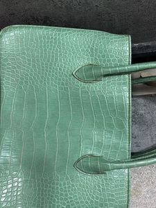 Chic green Handbag 👜