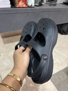 Black Crocs - Women&#39;s Size 6