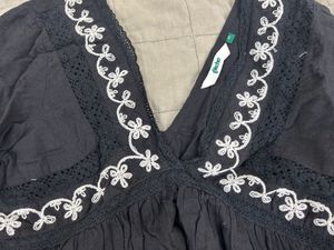 Elegant Black V-Neck Top