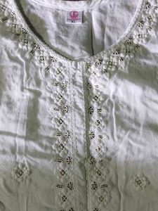 White Embroidered Kurta