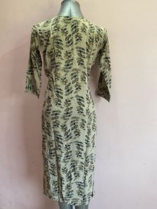 Soft Fabric Leaf Print Kurta