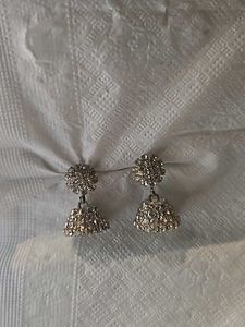 Earings