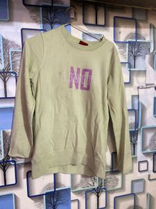 Sweatshirt