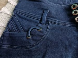 High Waisted Jeans