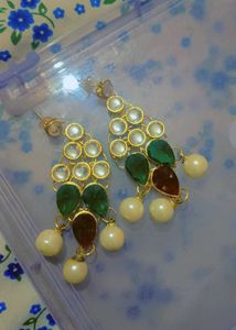 Kundan Jewelry Set
