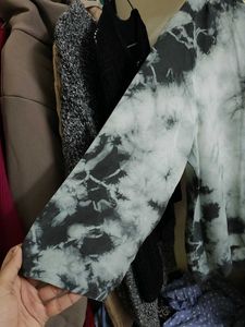 Tie-dye Long Sleeve Top
