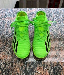 Green Sports Shoes
