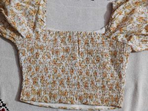 Floral Puff Sleeve Smocked Crop Top