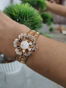 Floral Gold Tone Bracelet