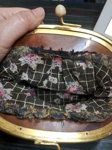 Vintage Embroidered Kiss Lock Purse