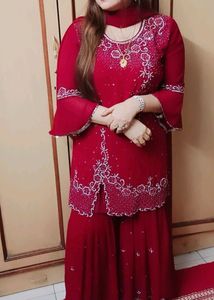 Beautiful Short Top &amp; Garara