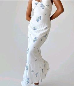 Printed Floral Blue Bodycone Dress🤍💙