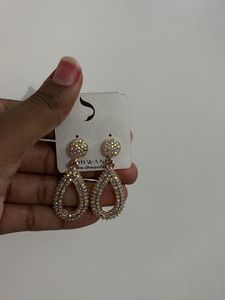 Sparkling Teardrop Dangle Earrings