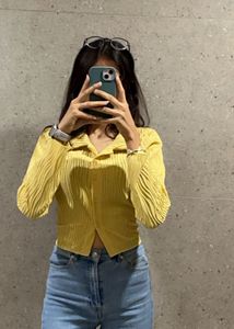 yellow shirt