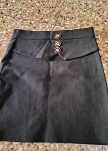 Chic Black Skirt