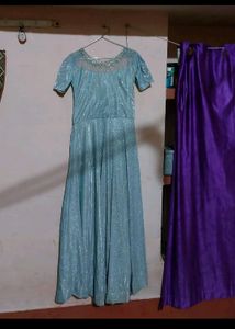 Shimmery Pretty Party Gown 🤩