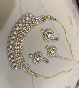 Elegant Pearl Jewelry Set With Earings &amp; Mangtika