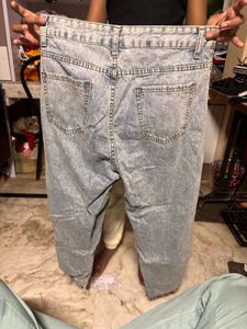 ripped baggy jeans