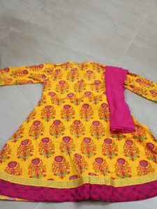 Girl&#39;s Yellow &amp; Pink Floral Kurti Set