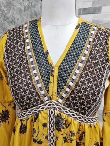 Floral Print V-Neck Peplum Top