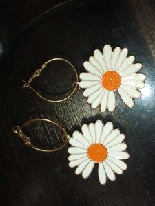 Pinterest White Sunflower Earings