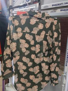 Green Tropical Leaf Print Shirt