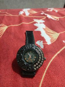 Black Wrist watch (Magnetic Wrist Bend )