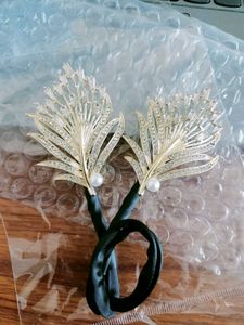 RHINESTONE FLOWER HAIR CLIPS
