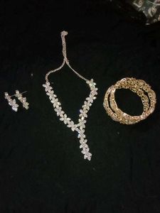 Stone Necklace With Earrings &amp; Bangles