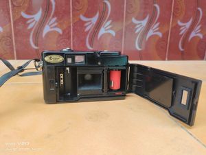 Vintage Yashica DX Film Camera