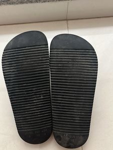 Essential Black Sliders