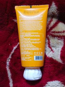 Dot &amp; Key Vitamin C Face Wash