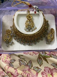 Title: Elegant Kundan Choker Necklace With Earring