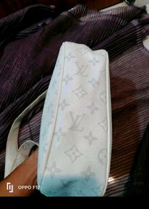 Louis Vuitton White Slingbag