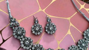 Elegant Silver Necklace &amp; Earring Set