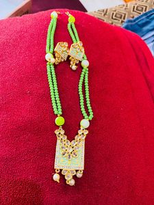 Elegant Green Jewelry Set new with tag