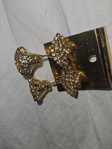 Earings