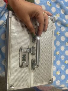makeup box