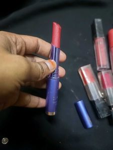 12 Lipsticks