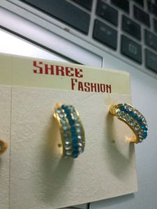Beautiful Earring Set (Pair Of 2) New One