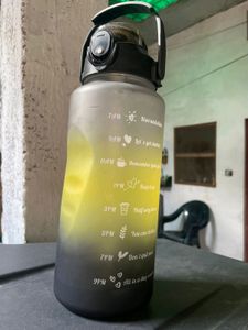 Sell 🥳Motivational Water Bottle 2L New
