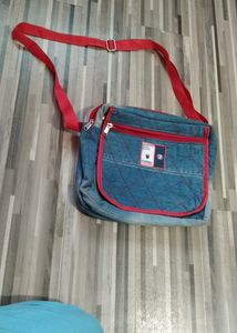 Sling Beg Used Jeens Cloth.