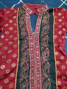 Deep Back Kurta Set